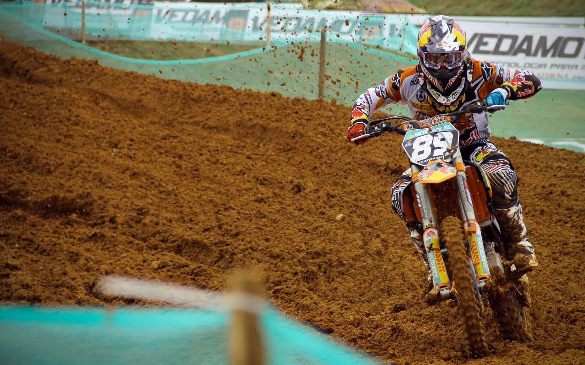 爱游戏官方论坛-“东安湖赛场：跑酷选手与障碍赛道之间的极限博弈”