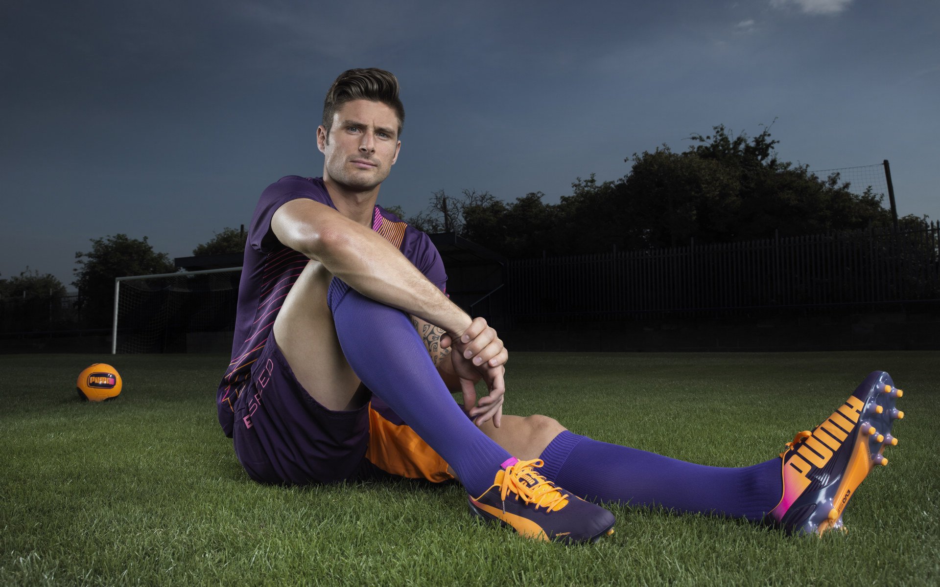 ayx体育app官网入口-巴萨配合默契打出标志性控球风格，巴萨的配合